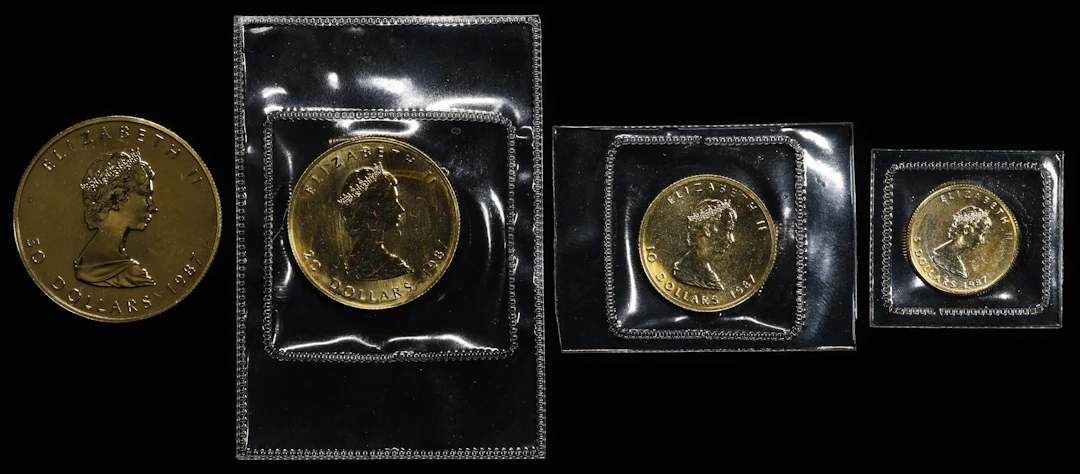 CANADA. Canada - China. Gold Maple Leaf Set, 1987. Ottawa Mint. Elizabeth
