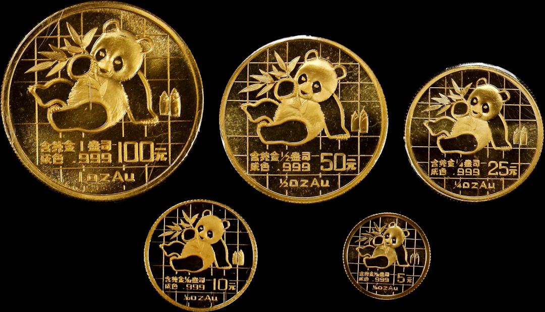 (t) CHINA. Gold Mint Set (5 Pieces), 1989-P. GEM UNCIRCULATED.