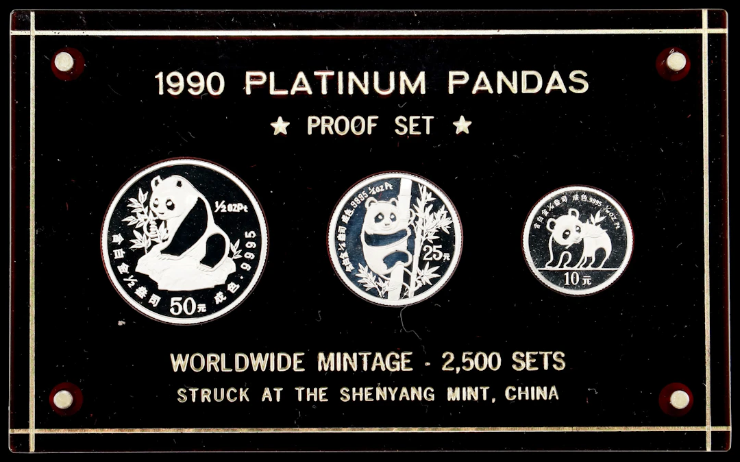 (t) CHINA. Platinum Proof Set (3 Pieces), 1990. Shenyang Mint. Panda