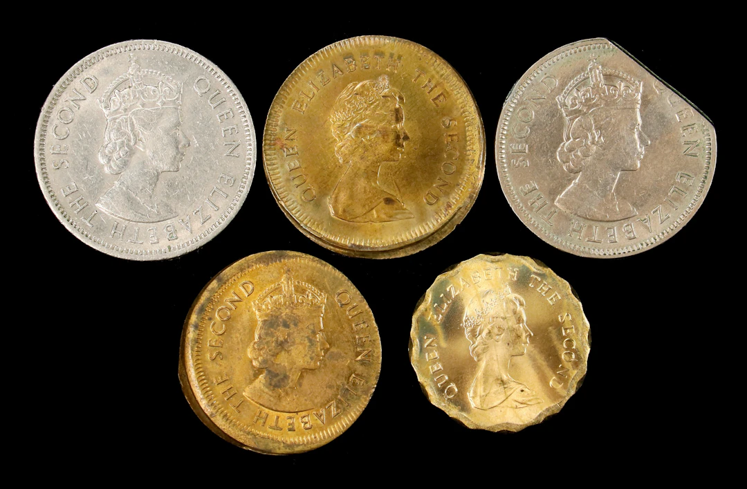 (t) HONG KONG (SAR). Quintet of Mint Errors (5 Pieces), 1965-79. Elizabeth