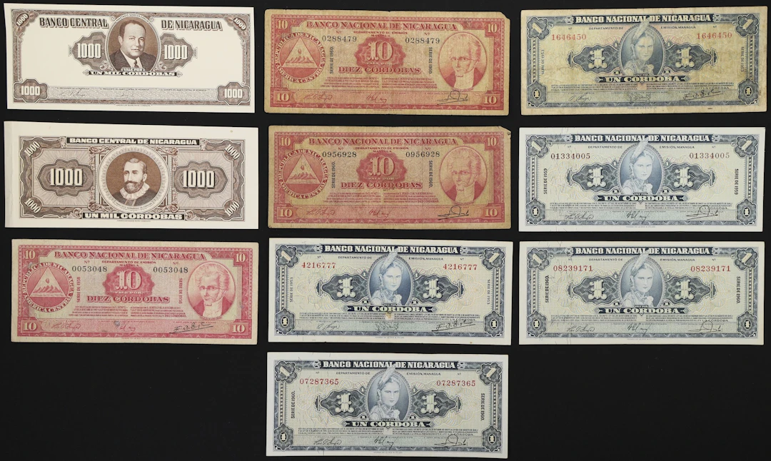 NICARAGUA. Lot of (10). Banco Nacional de Nicaragua & Banco Central