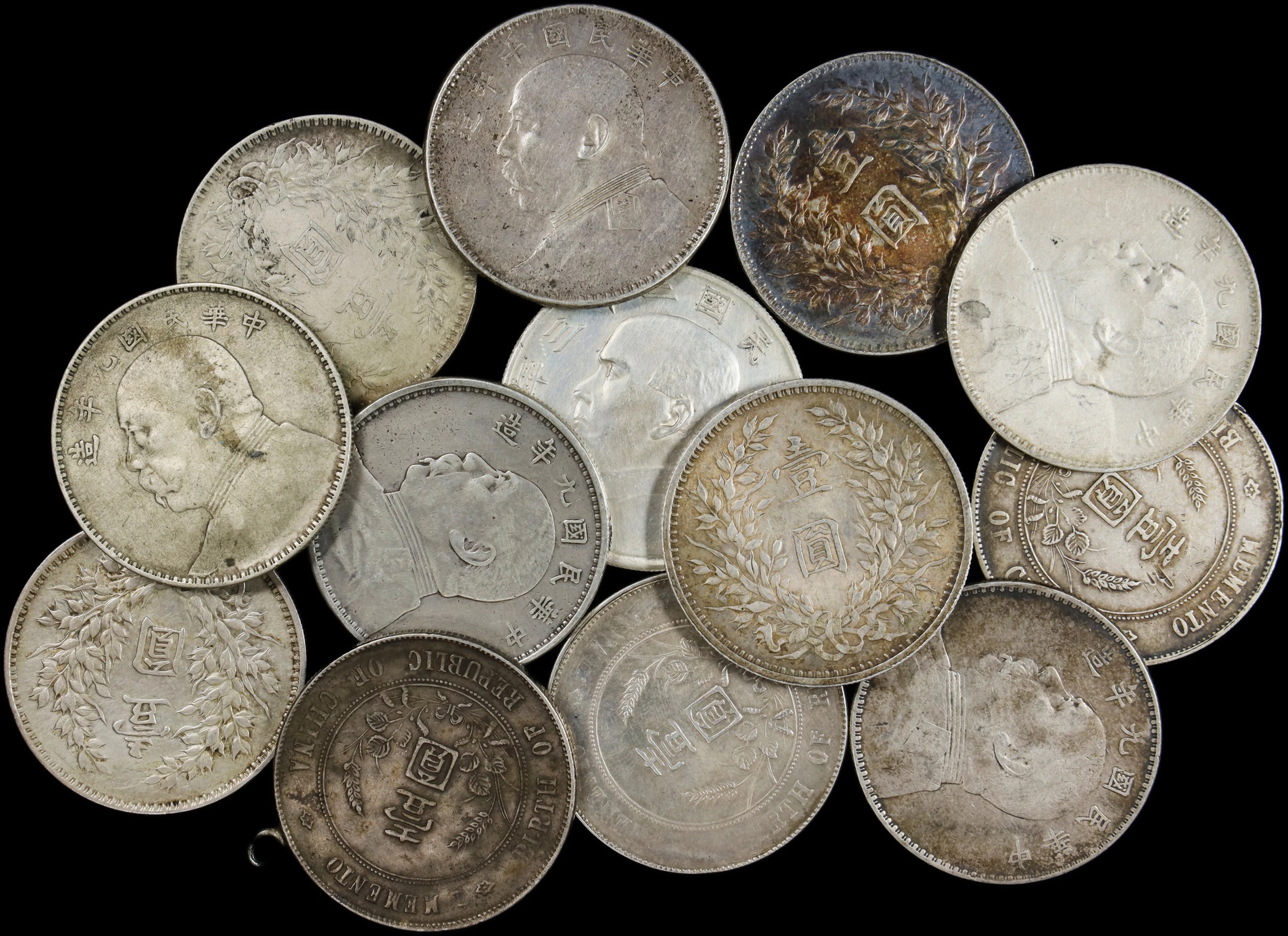 (t) CHINA. Group of Dollars (13 Pieces), 1920-34. Average Grade: VERY