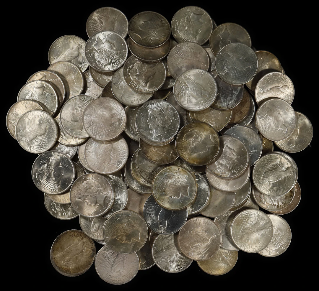 (85.074 oz, 2646.142 g ASW). Lot of (110) Mixed Date Peace Silver Dollars.