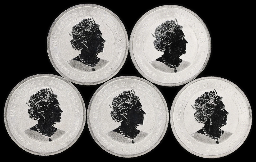 (1.667 oz, 51.84 g APtW). Australia. Lot of (5) 2019 Humpback Whale