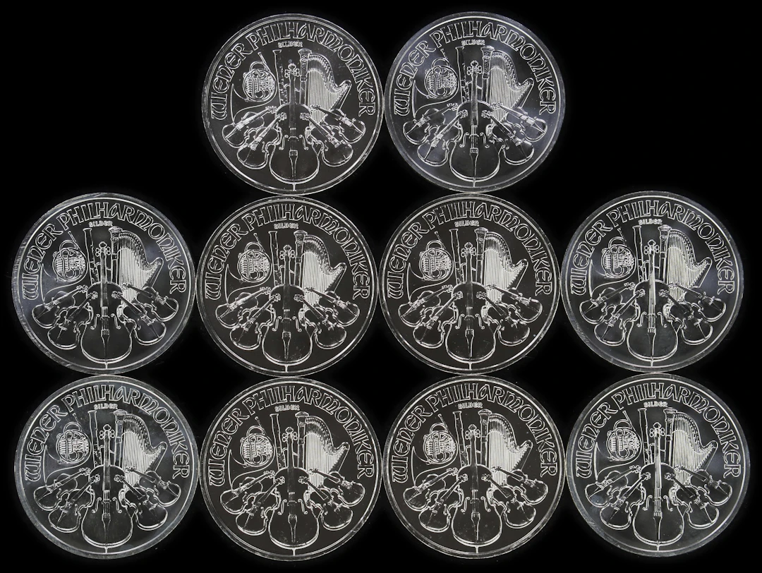 (10 oz, 311.04 g ASW). Austria. Lot of (10) Mixed Date 1 oz Silver