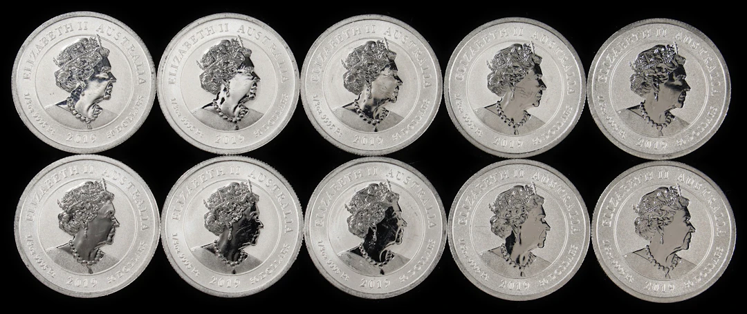 (3.333 oz, 103.68 g APtW). Australia. Lot of (10) 2019 Humpback Whale