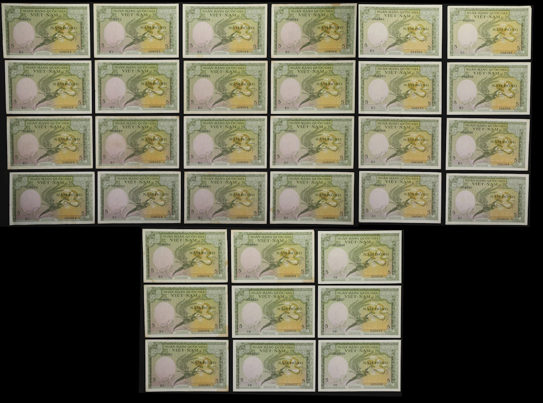 VIETNAM, SOUTH. Lot of (33). National Bank of Vietnam. 5 Dong, ND