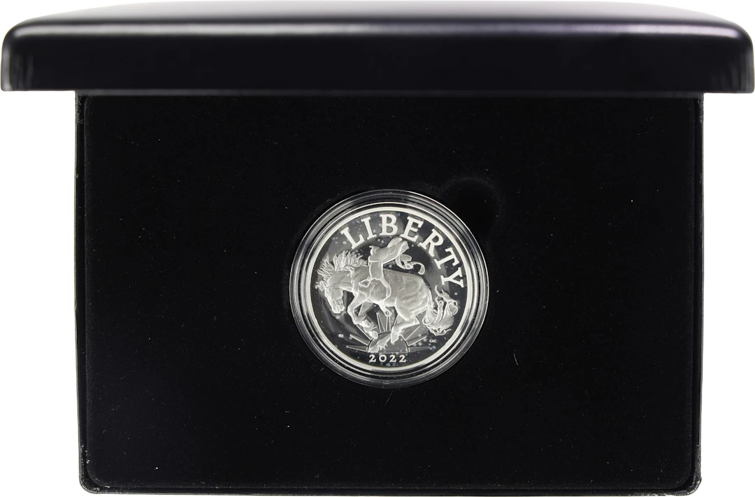 (1 oz, 31.104 g ASW). 2022-P American Liberty Silver Medal. Proof.
