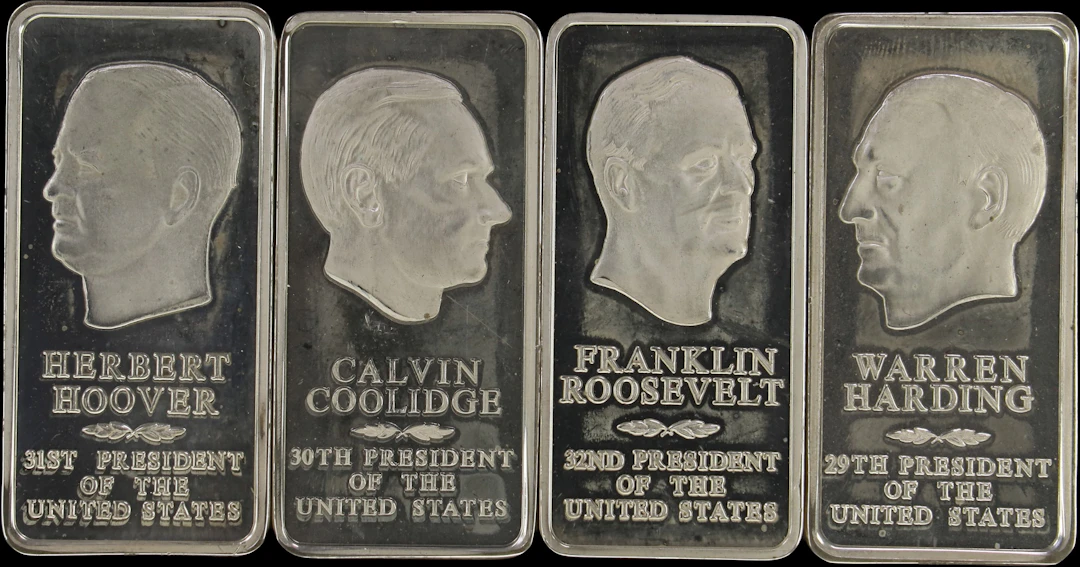 (19.271 oz, 599.4 g ASW). Lot of (4) Danbury Mint 2500 grain Presidential