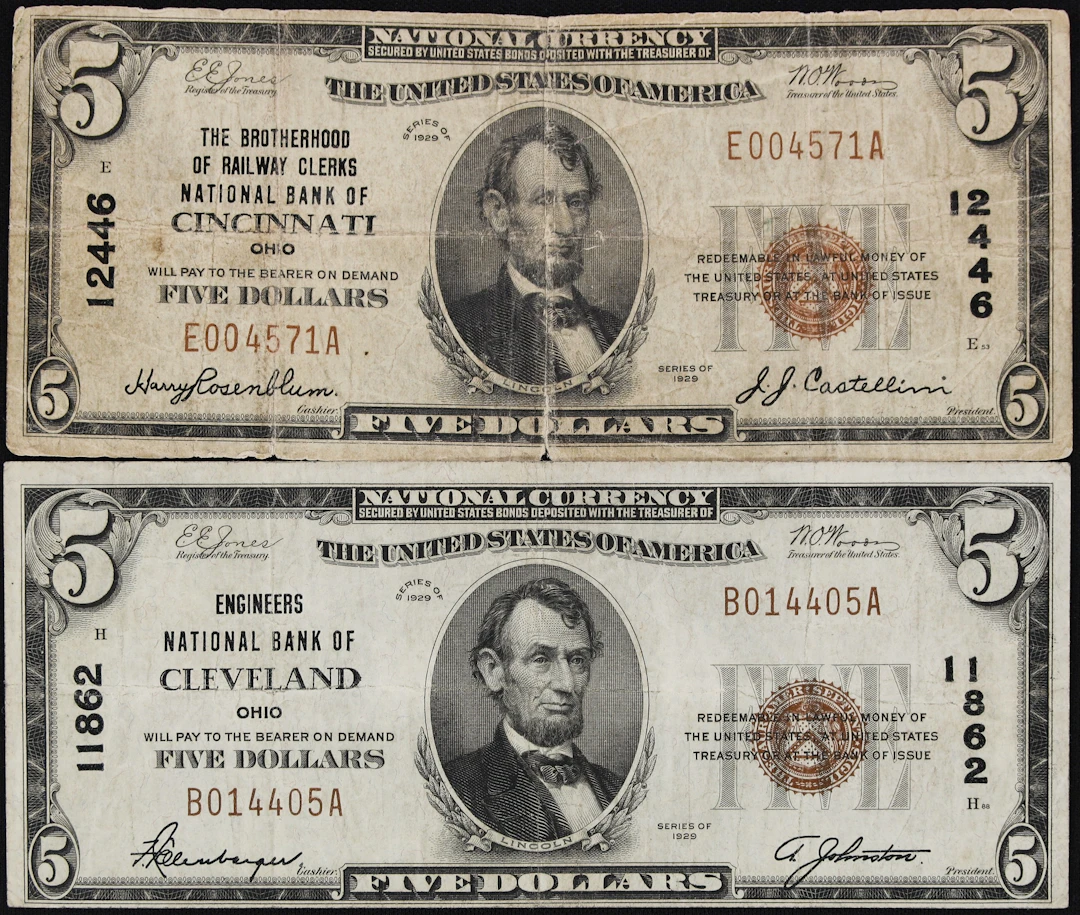 Lot of (2) Cincinnati & Cleveland, Ohio. $5 1929 Ty. 1. Fr. 1800-1.