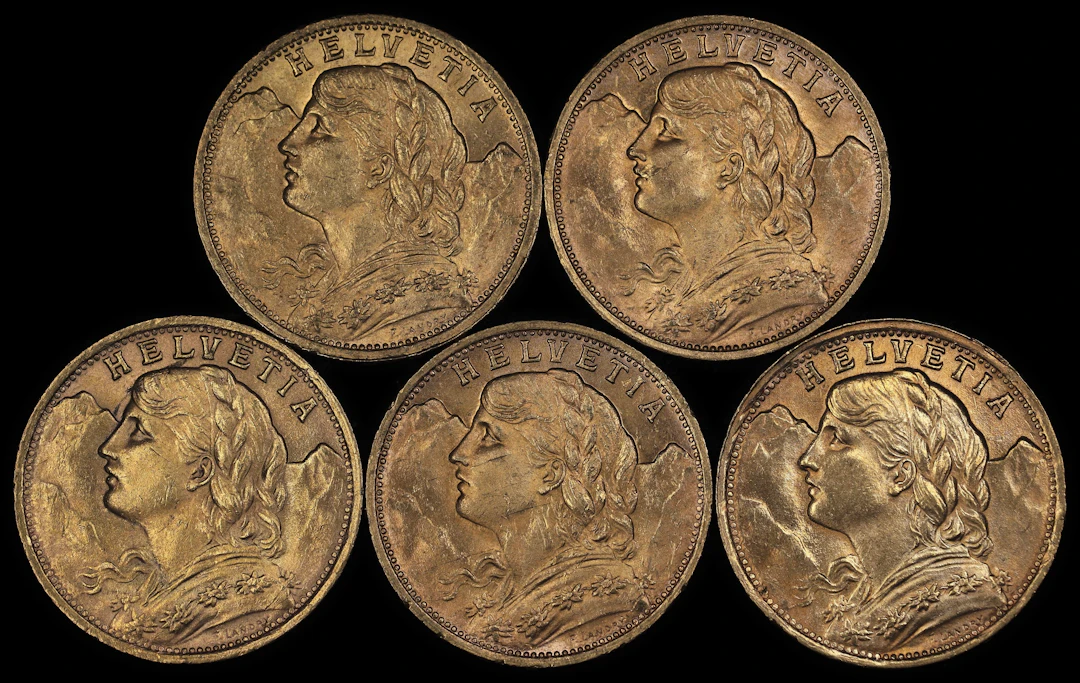 (0.935 oz, 29.082 g AGW). Switzerland. Lot of (5) Mixed Date Gold 20 Francs.