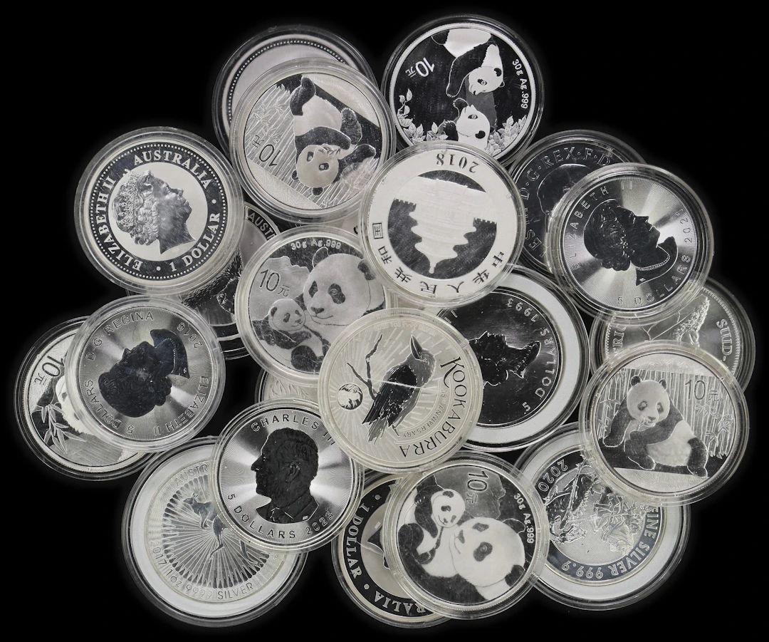 (22.823 oz, 709.874 g ASW). Mixed World. Lot of (23) Mixed Date and
