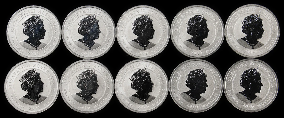 (3.333 oz, 103.68 g APtW). Australia. Lot of (10) 2019 Humpback Whale