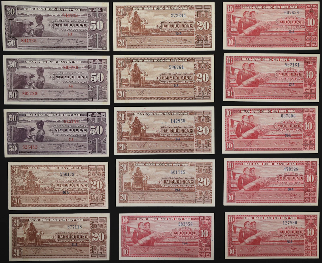 VIETNAM, SOUTH. Lot of (15). National Bank of Vietnam. 10, 20, & 50