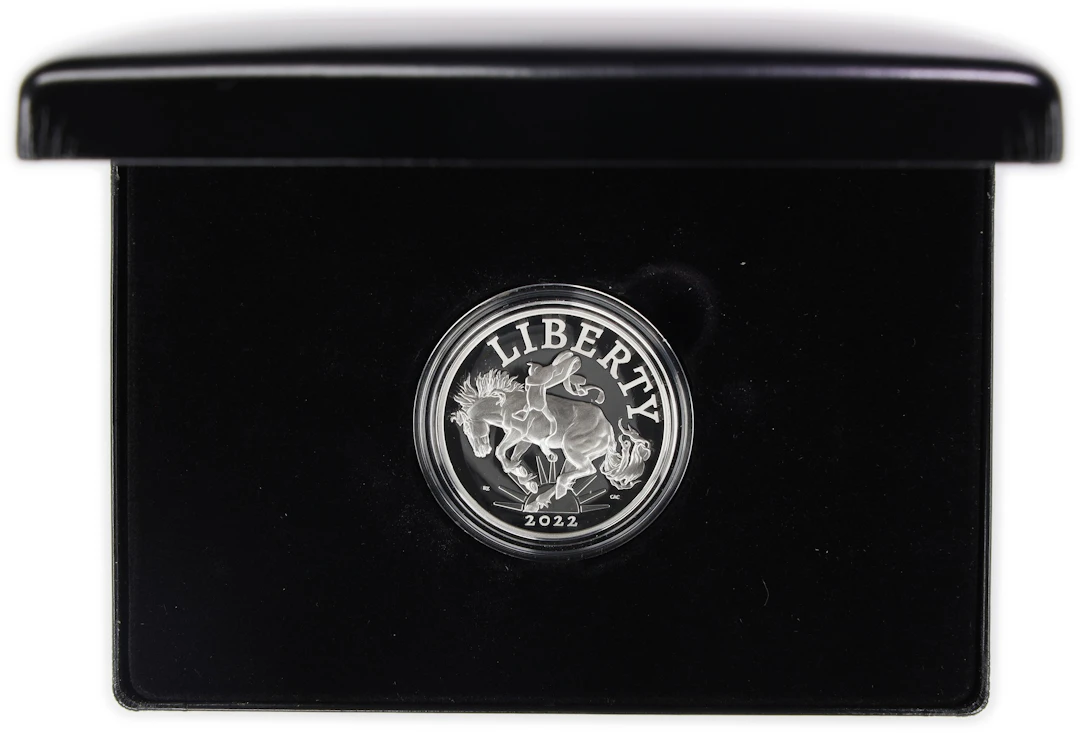 (1 oz, 31.104 g ASW). 2022-P American Liberty Silver Medal.