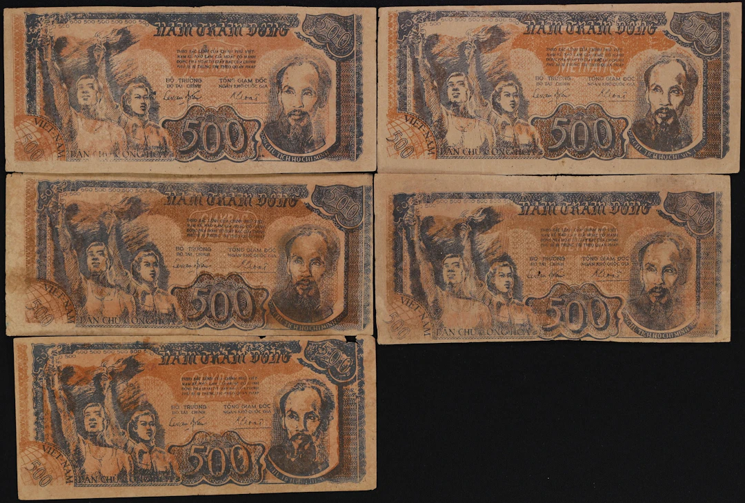 VIETNAM. Lot of (5). Viet-Nam Dan-Chu Cong-Hoa. 500 Dong, 1949. P-31a.