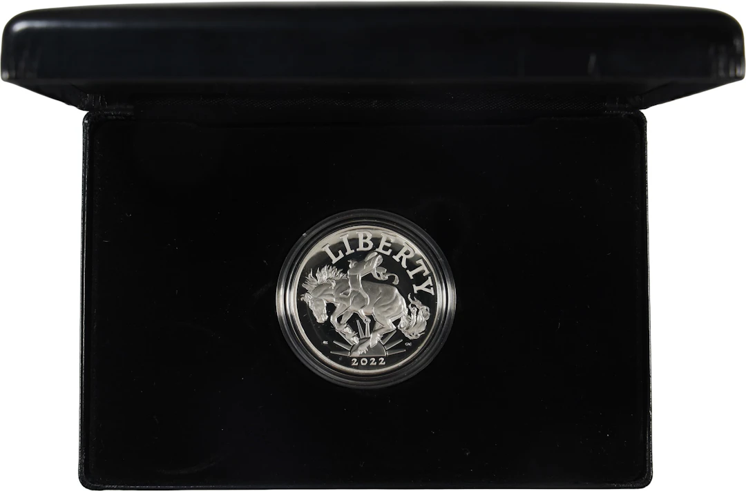 (1 oz, 31.104 g ASW). 2022-P American Liberty Silver Medal. Proof.