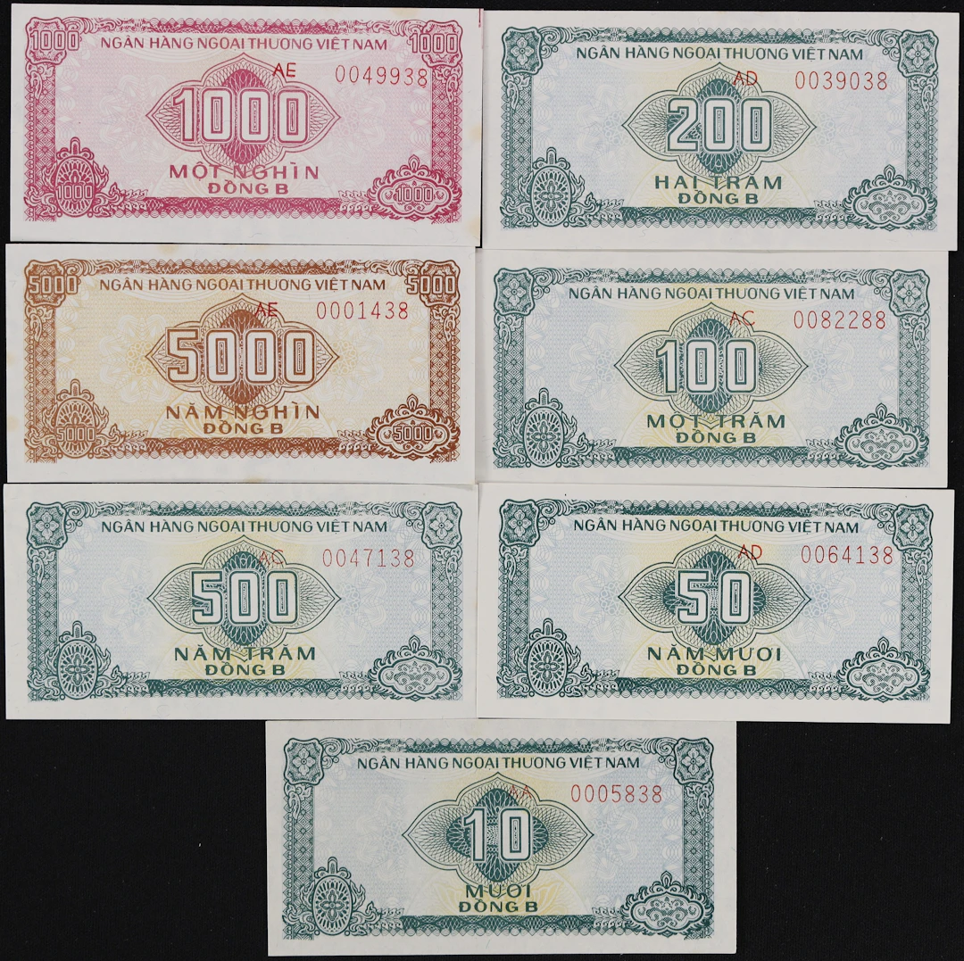 VIETNAM. Lot of (7). Bank for Foreign Trade of Vietnam. 10, 50, 100