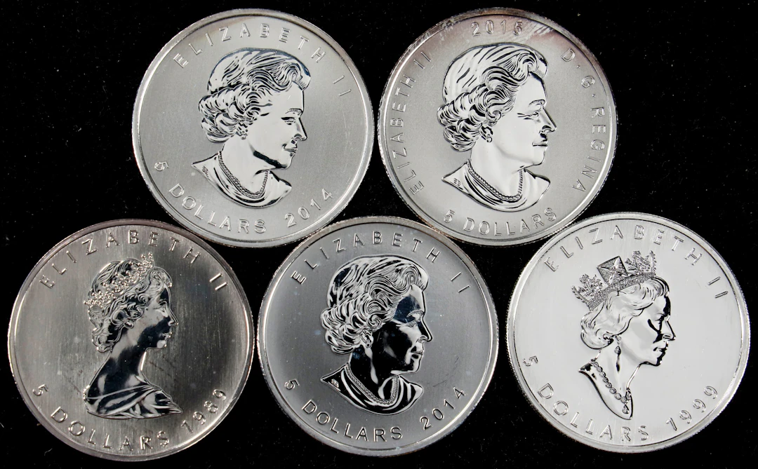 (5 oz, 155.52 g ASW). Canada. Lot of (5) Mixed Date 1 oz Silver $5.