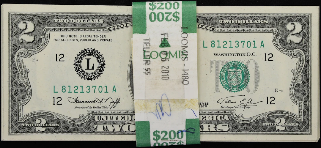 Original Pack of (100). Fr. 1935-L. 1976 $2 Federal Reserve Notes.