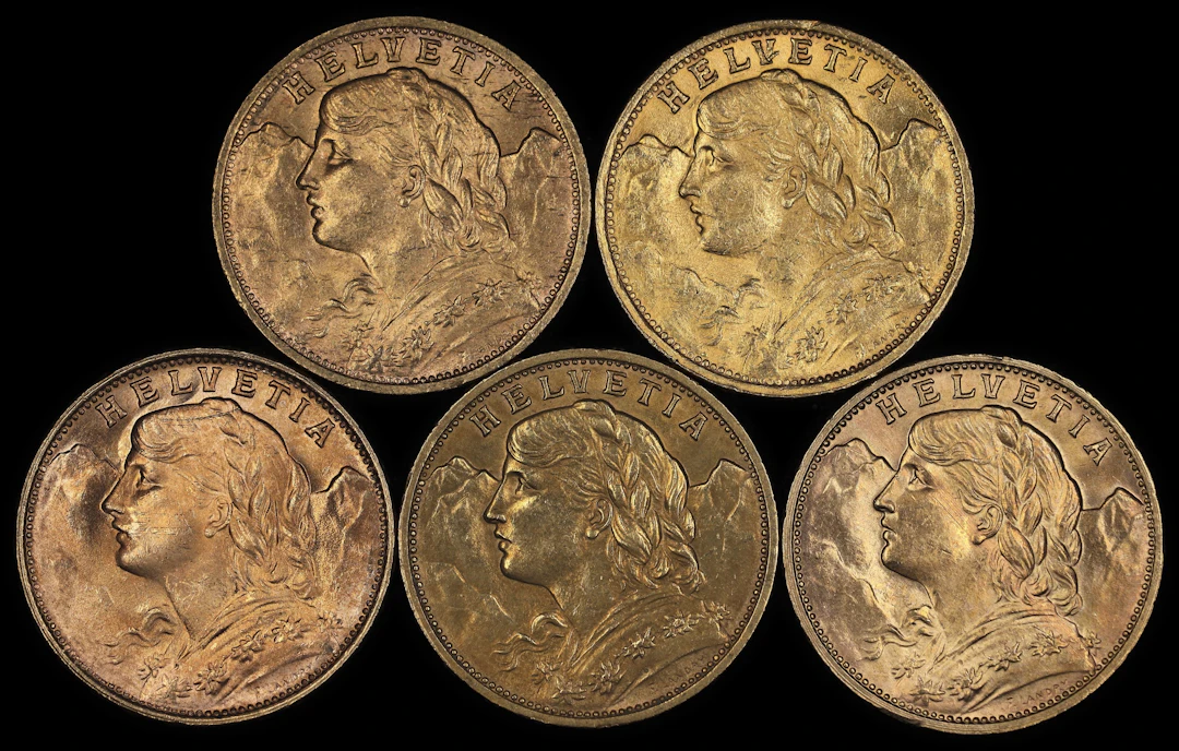 (0.935 oz, 29.082 g AGW). Switzerland. Lot of (5) Mixed Date Gold 20 Francs.