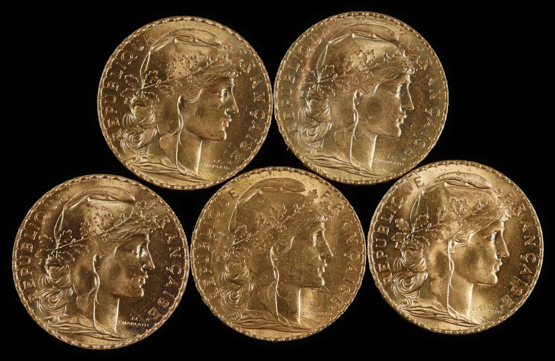 (0.935 oz, 29.082 g AGW). France. Lot of (5) Mixed Date Gold 20 Francs.