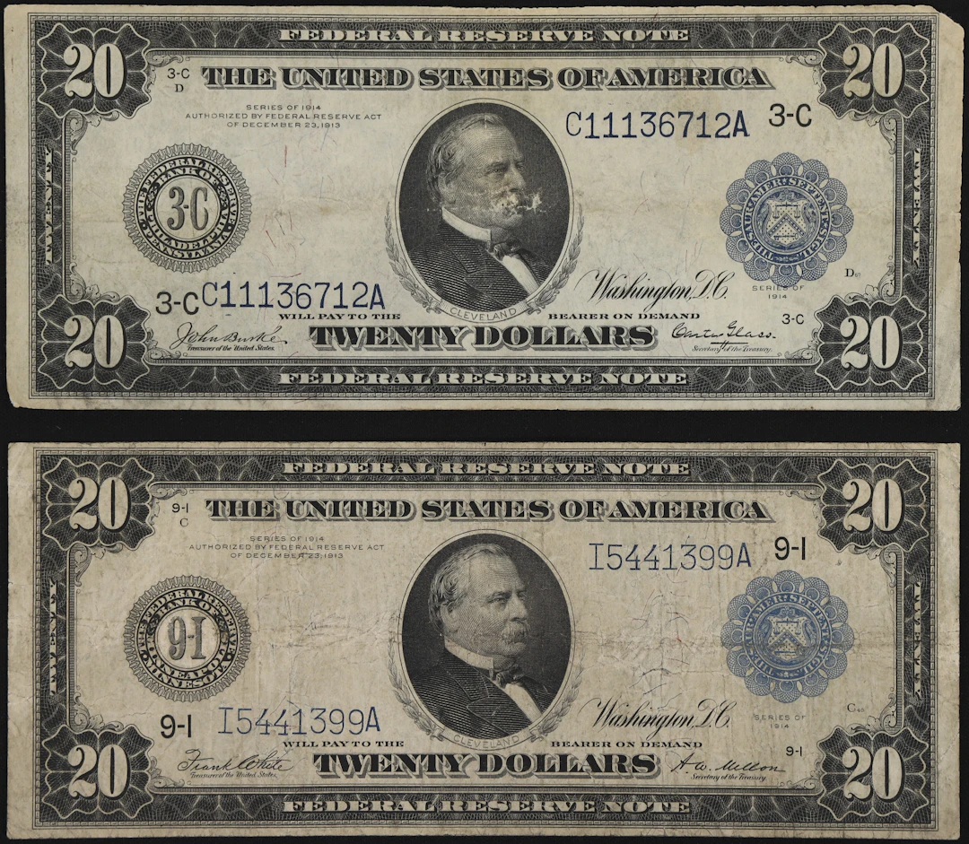 Lot of (2) Fr. 973 & 999. 1914 $20 Federal Reserve Notes. Philadelphia