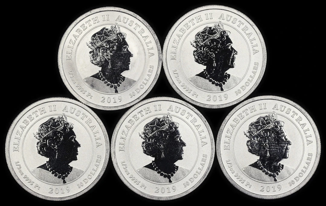 (1.667 oz, 51.84 g APtW). Australia. Lot of (5) 2019 Humpback Whale