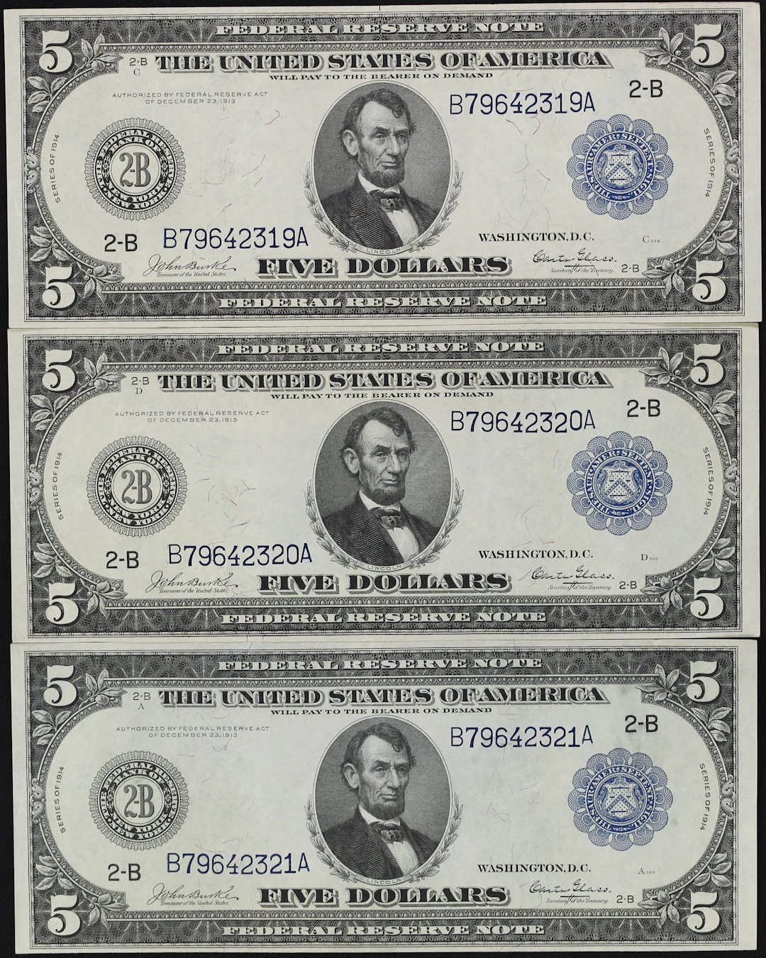 Lot of (2) Fr. 849. 1914 $5 Federal Reserve Notes. Extremely Fine