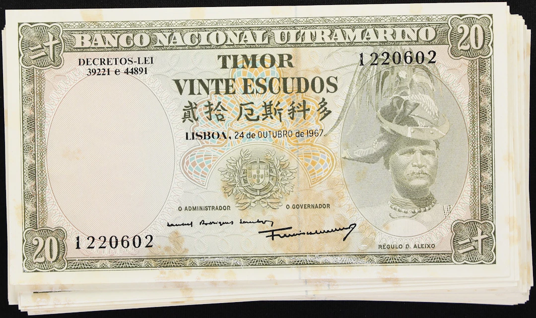 TIMOR. Lot of (99). Banco Nacional Ultramarino. 20 Escudos, 24.10.1967.