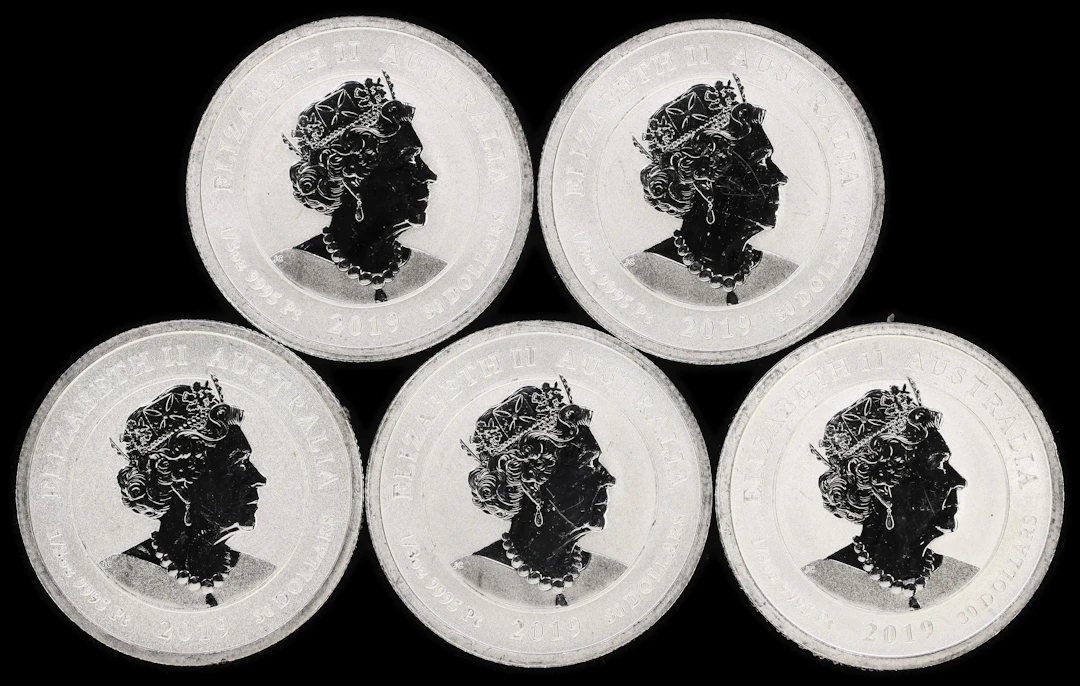 (1.667 oz, 51.84 g APtW). Australia. Lot of (5) 2019 Humpback Whale