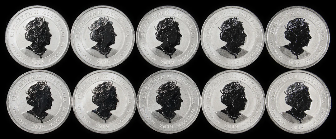 (3.333 oz, 103.68 g APtW). Australia. Lot of (10) 2019 Humpback Whale