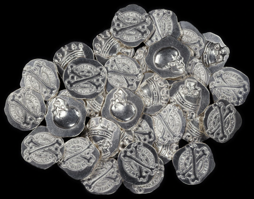 (8.75 oz, 272.16 g ASW). Lot of (35) Reckless Metals Assorted Skull