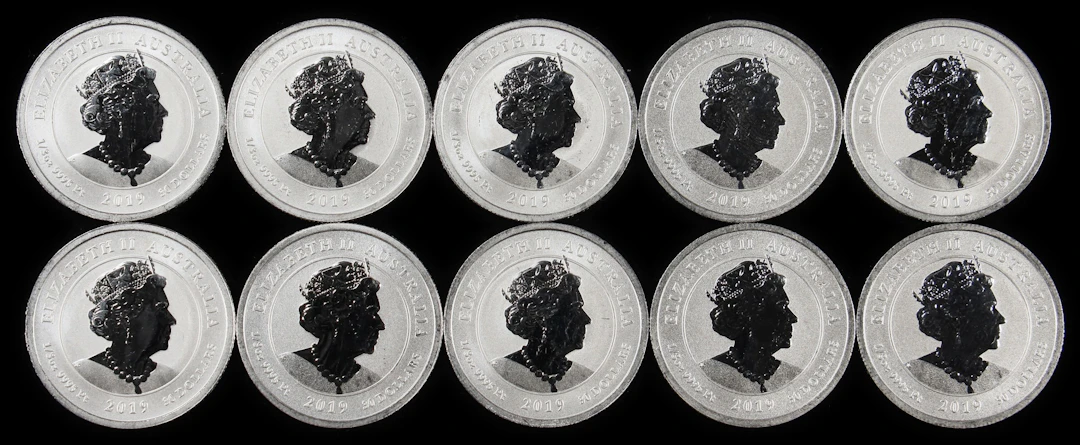 (3.333 oz, 103.68 g APtW). Australia. Lot of (10) 2019 Humpback Whale