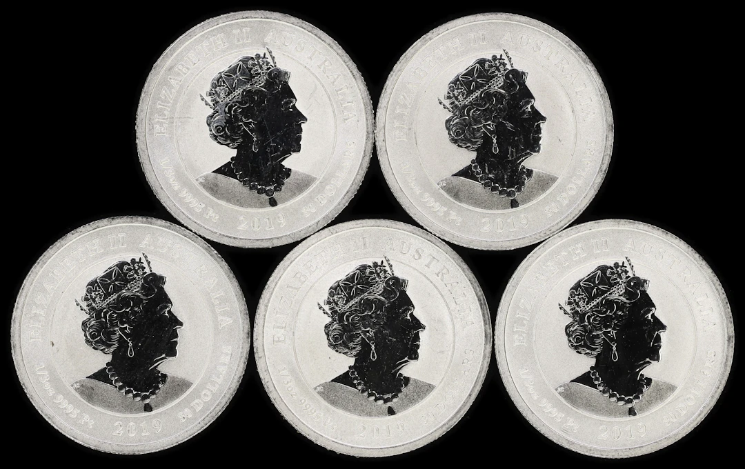 (1.667 oz, 51.84 g APtW). Australia. Lot of (5) 2019 Humpback Whale
