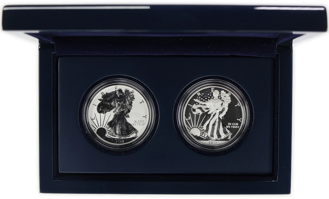 (2 oz, 62.208 g ASW). 2013 American Silver Eagle West Point Two-Coin Set.