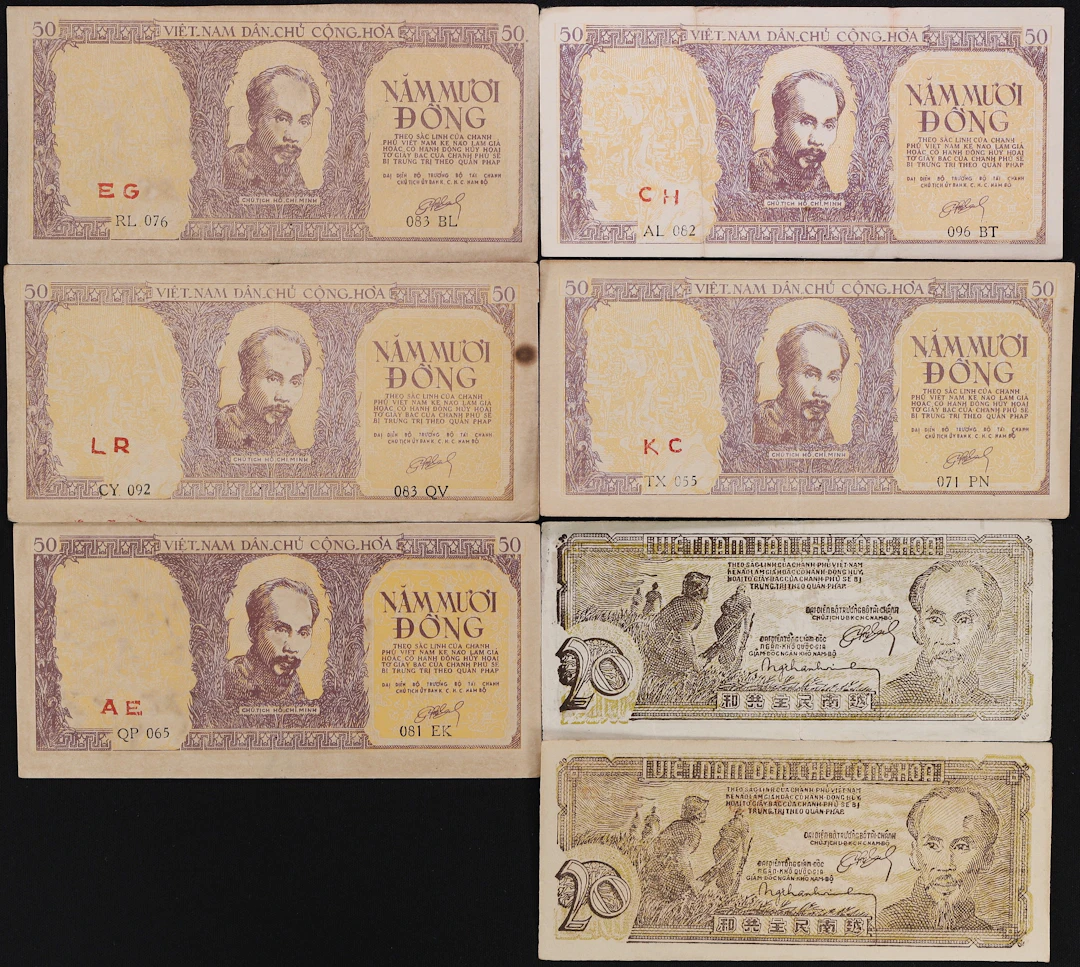 VIETNAM. Lot of (7). Viet-Nam Dan-Chu Cong-Hoa. 20 & 50 Dong, ND (1948-52).
