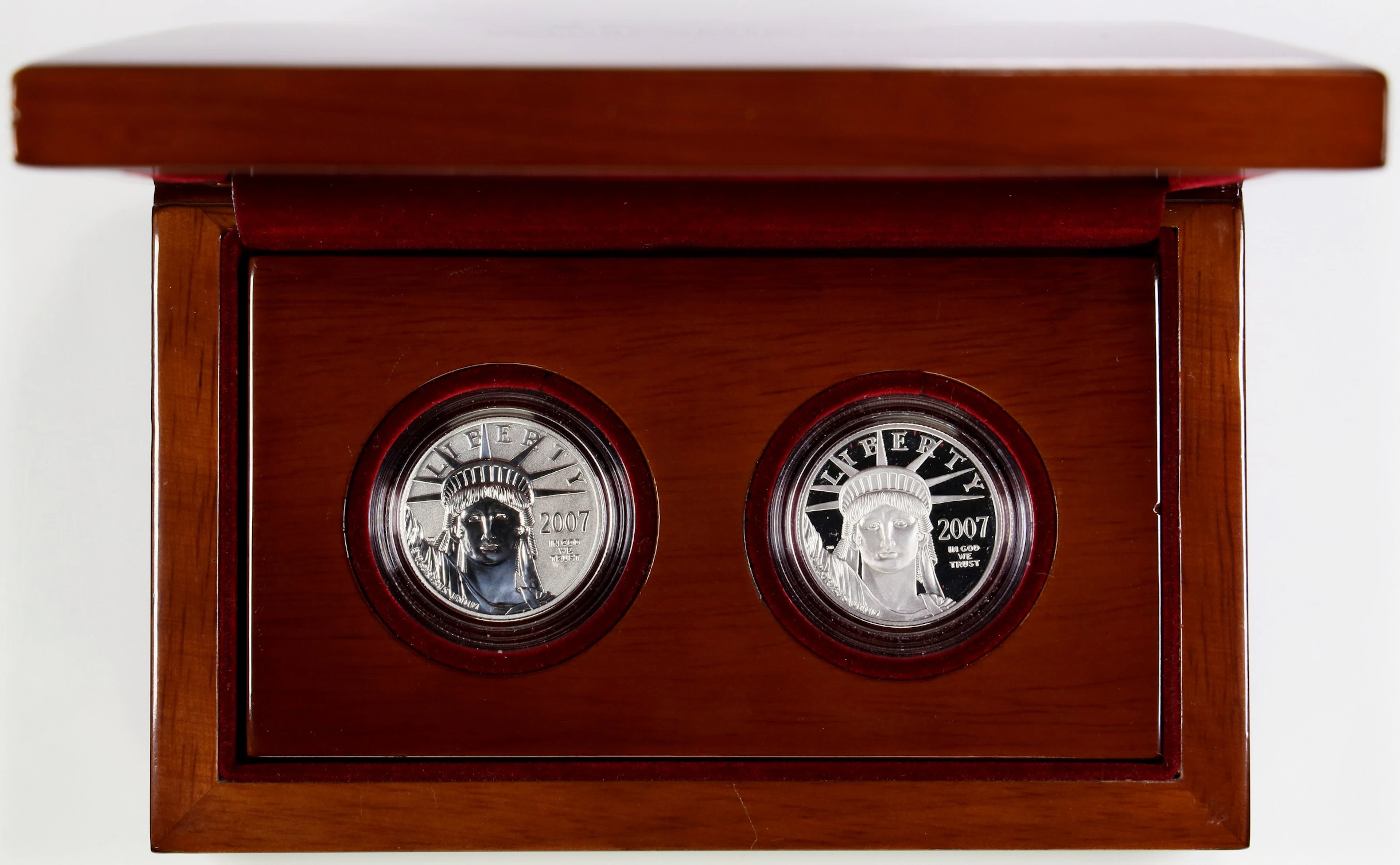 (1 oz, 31.104 g APtW). 2007-W American Platinum Eagle 10th Anniversary