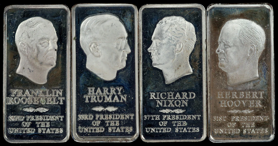 (19.271 oz, 599.4 g ASW). Lot of (4) Danbury Mint 2500 grain Presidential