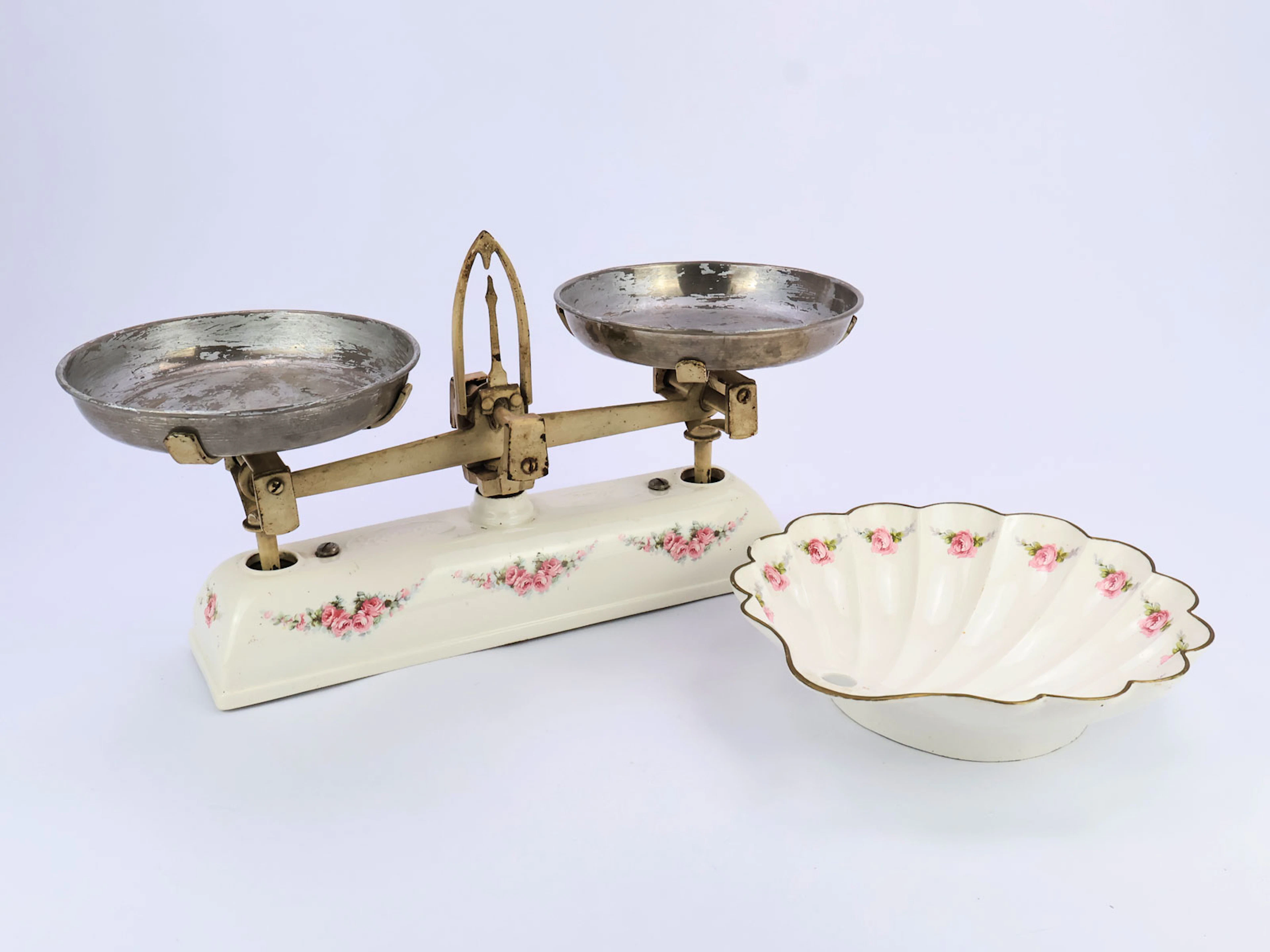 Roesler - Waage/Muschelschale