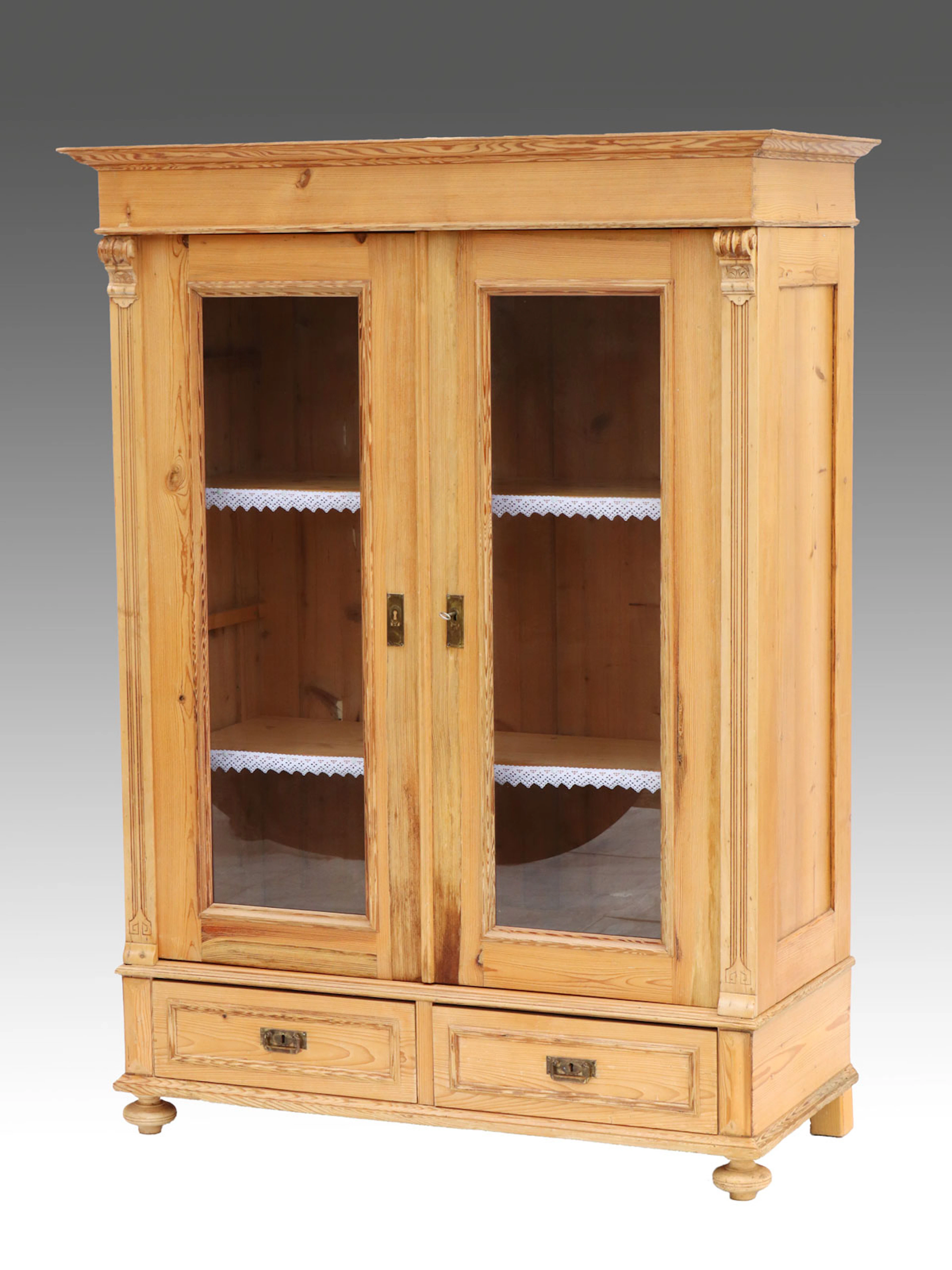 Gründerzeit - Vitrinenschrank