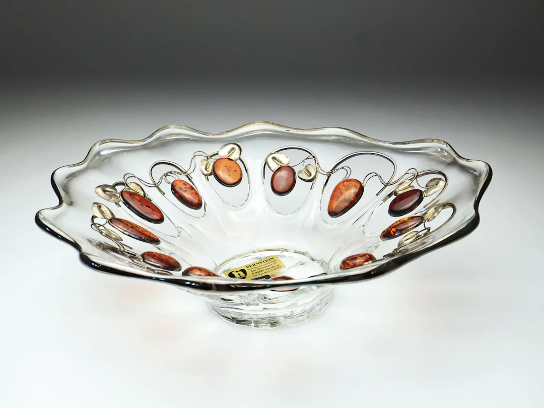 Glasschale mit Silber- & Bernsteineinsatz