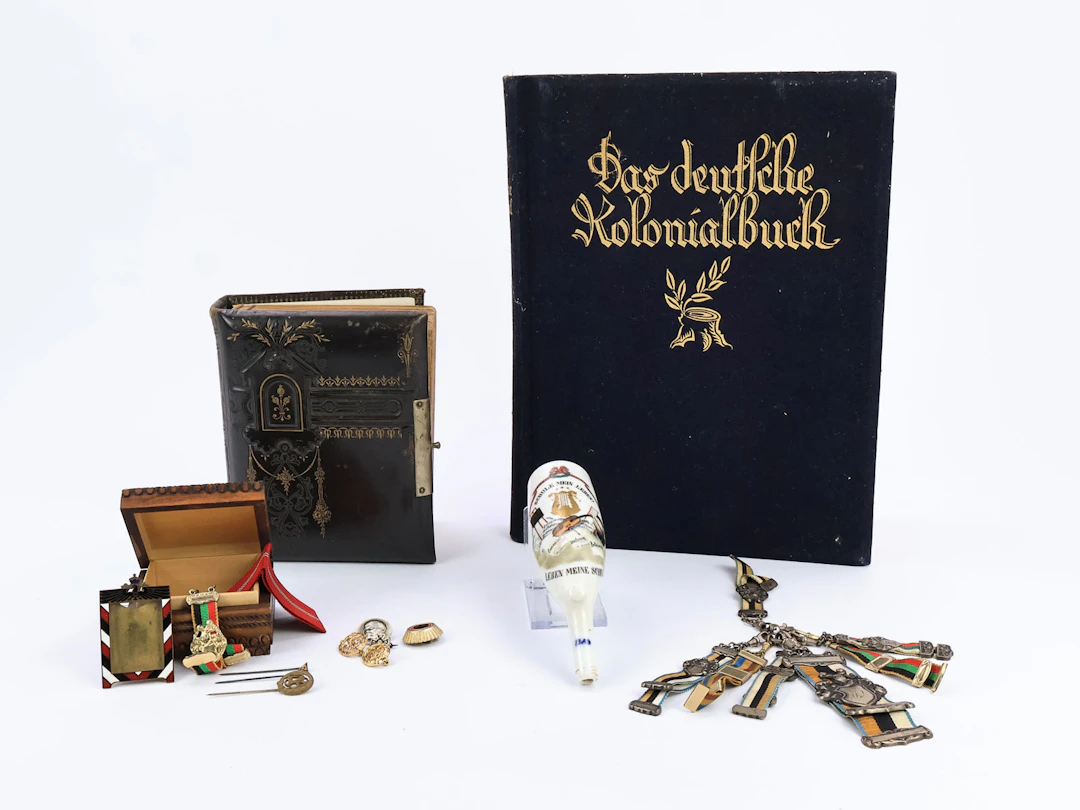Konvolut - Zipfel, Literatur, Pfeifenkopf u.a.