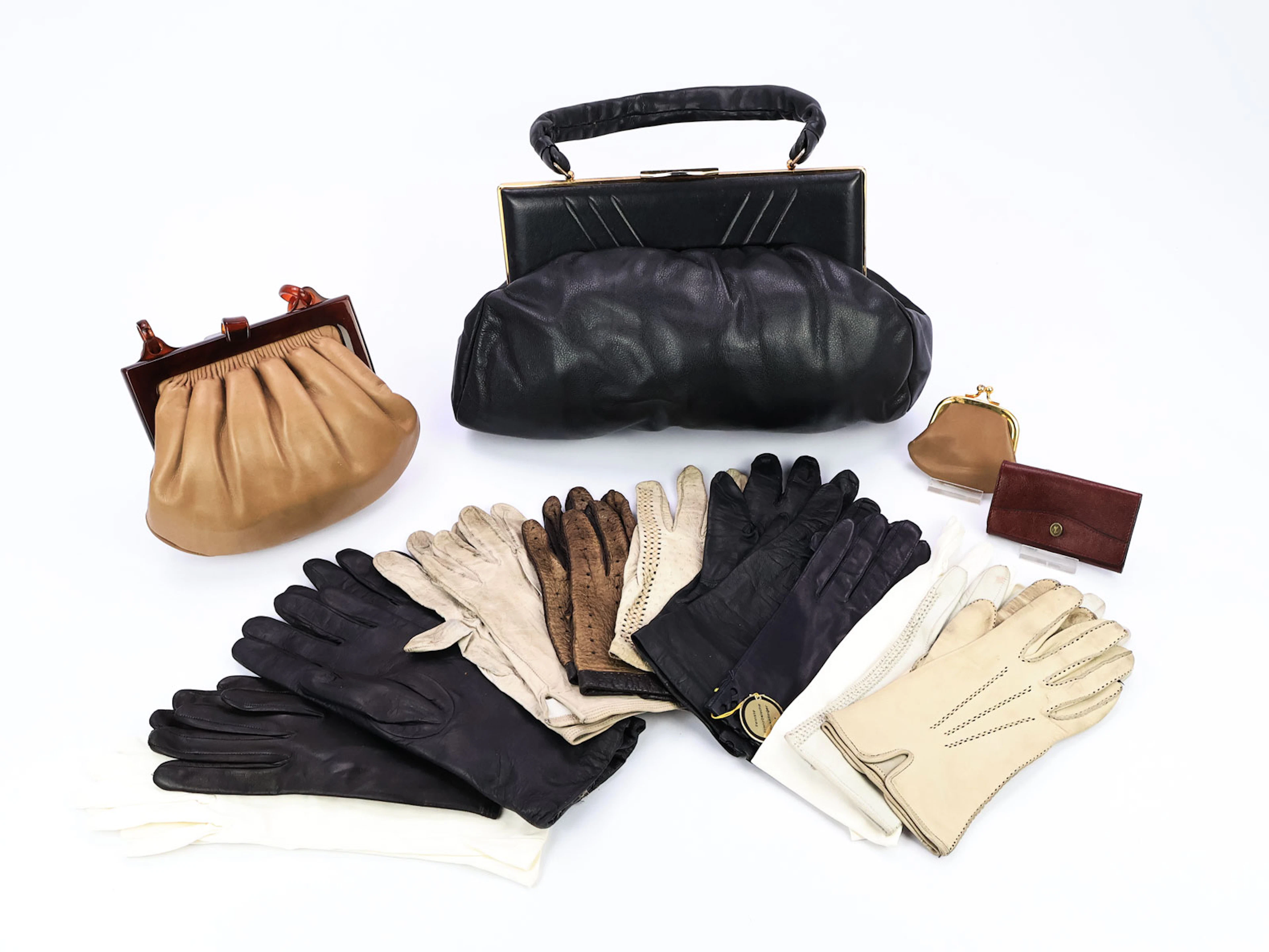 Konvolut - Handschuhe, Taschen u.a.