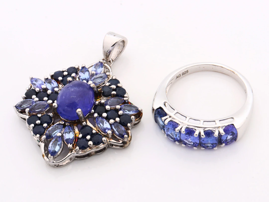 Harry Ivens - Damenschmuck