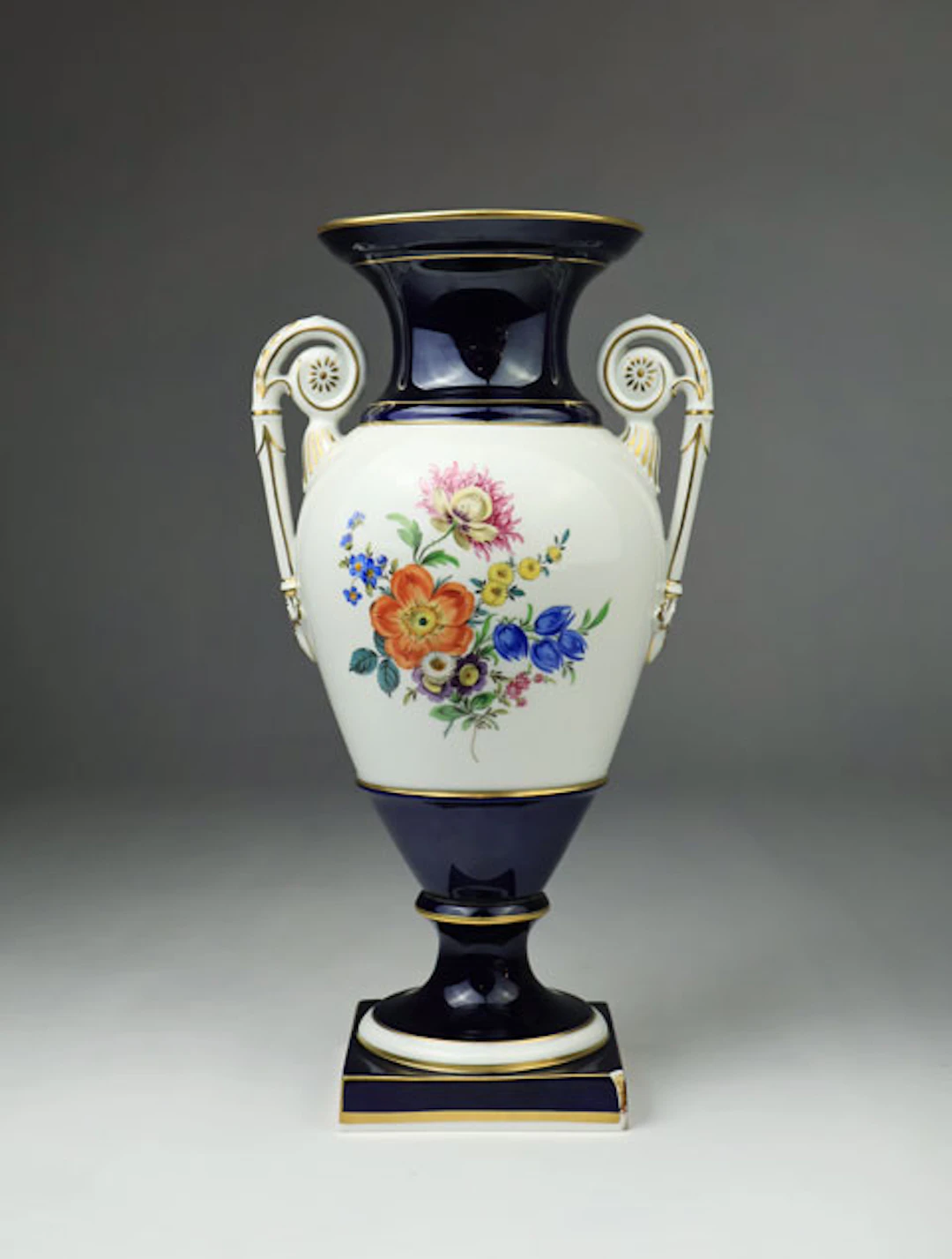 Meissen - Henkelvase