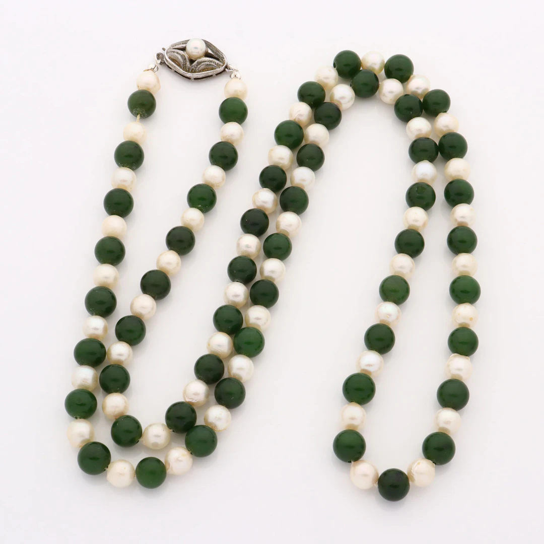 Zuchtperlen/Jade - Kette