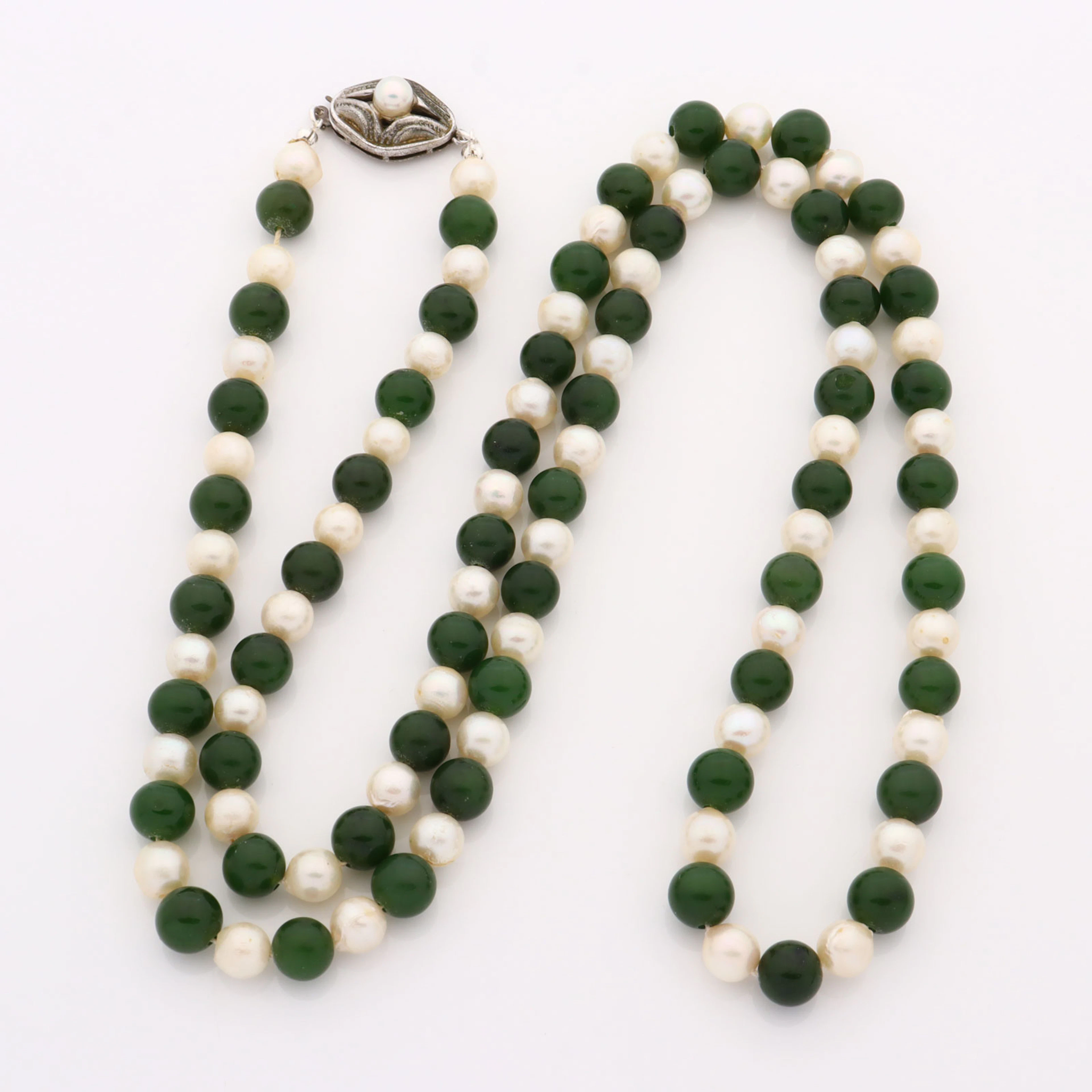 Zuchtperlen/Jade - Kette