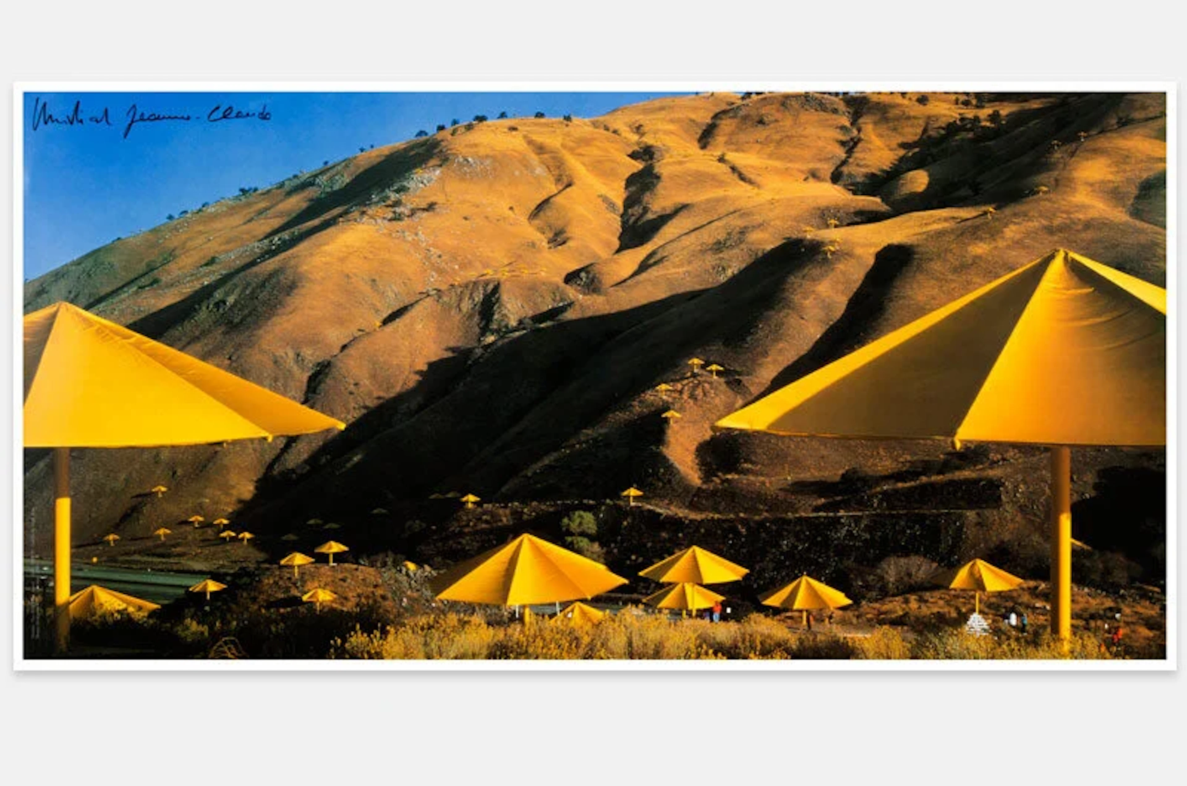 “UMBRELLAS” CHRISTO