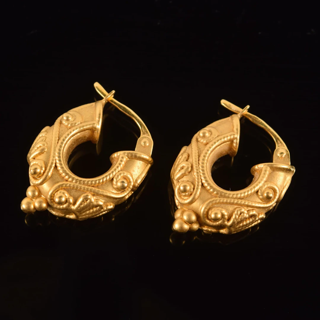 18K gold MMA reproduction Etruscan style hoop earrings. Posts marked.
